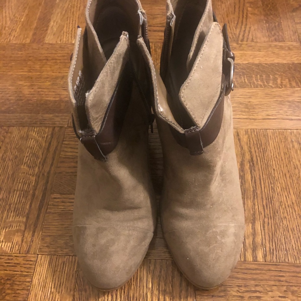 Carlos booties